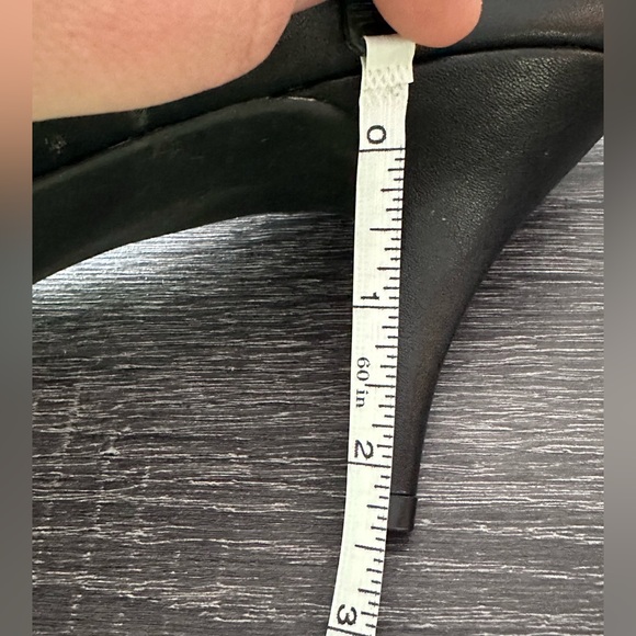 Merona Black Stilettos - 2 1/2 inch heels - pointy toe - Picture 9 of 9